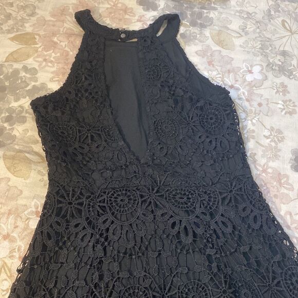 Hollister Co. Black Lace Mini Halter Dress Pre 2010 with Soft Inner Lining - Picture 11 of 13